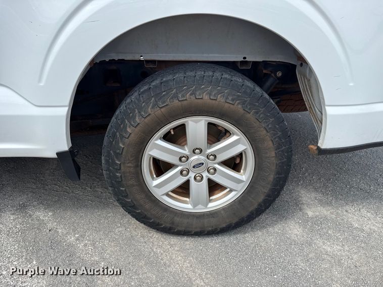 image for item ET6307 2021 Ford F150 Ext. Cab pickup truck