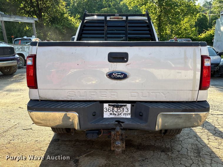 image for item EU0596 2011 Ford F350 Super Duty Crew Cab pickup truck