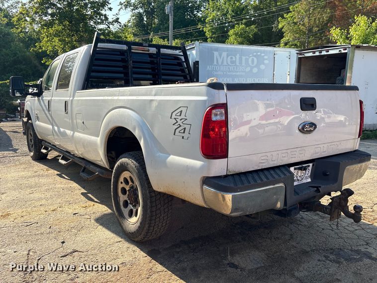 image for item EU0596 2011 Ford F350 Super Duty Crew Cab pickup truck