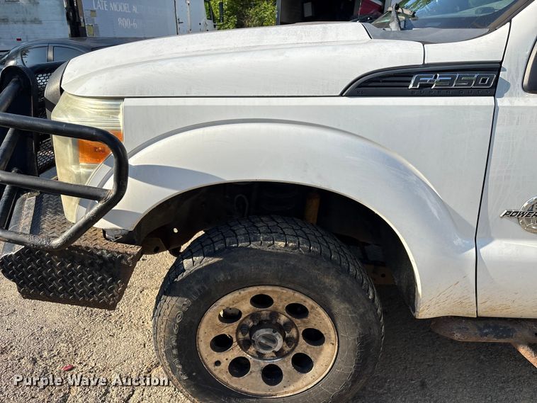image for item EU0596 2011 Ford F350 Super Duty Crew Cab pickup truck