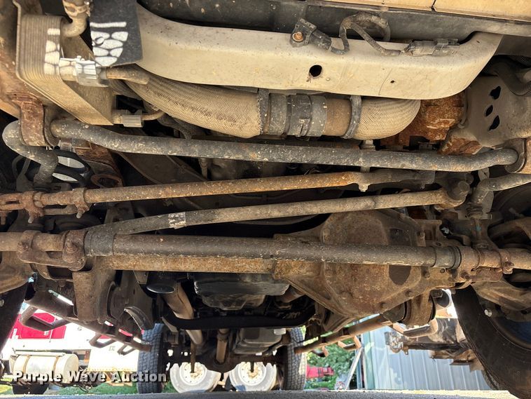 image for item EU0596 2011 Ford F350 Super Duty Crew Cab pickup truck