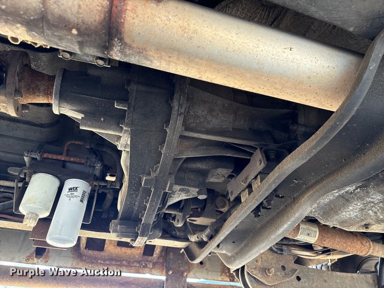 image for item EU0596 2011 Ford F350 Super Duty Crew Cab pickup truck