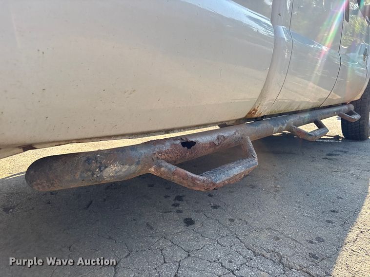image for item EU0596 2011 Ford F350 Super Duty Crew Cab pickup truck