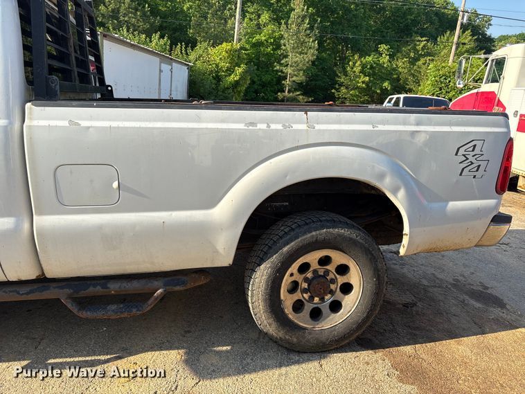 image for item EU0596 2011 Ford F350 Super Duty Crew Cab pickup truck