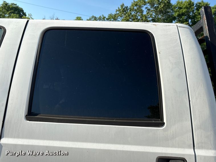 image for item EU0596 2011 Ford F350 Super Duty Crew Cab pickup truck