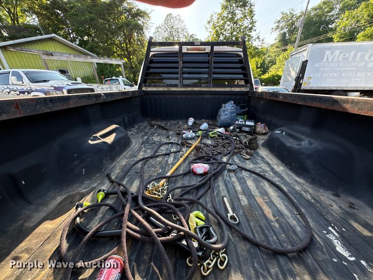 image for item EU0596 2011 Ford F350 Super Duty Crew Cab pickup truck
