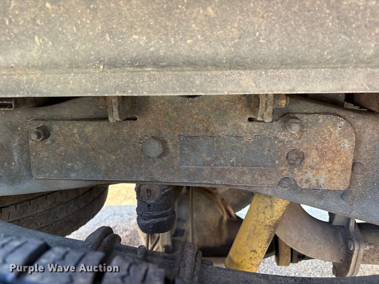 image for item EU0596 2011 Ford F350 Super Duty Crew Cab pickup truck