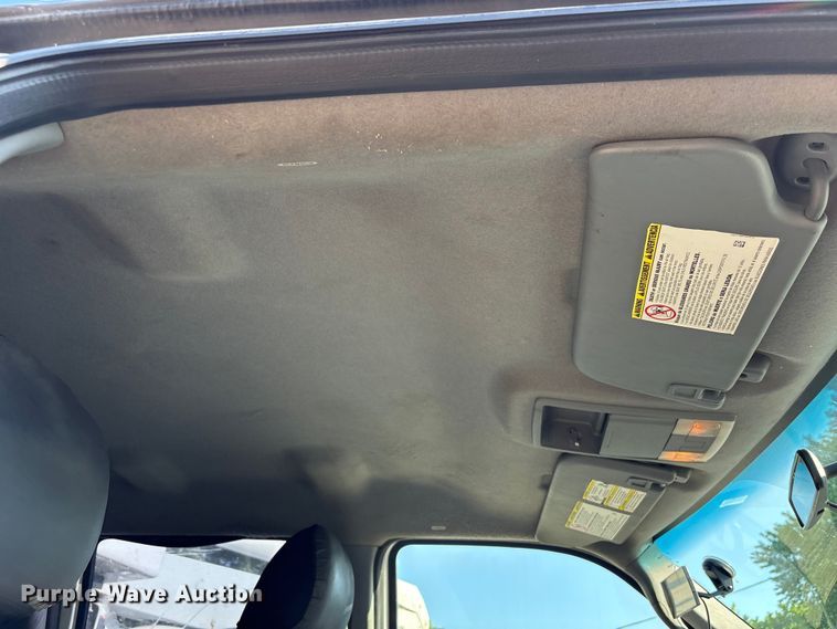 image for item EU0596 2011 Ford F350 Super Duty Crew Cab pickup truck