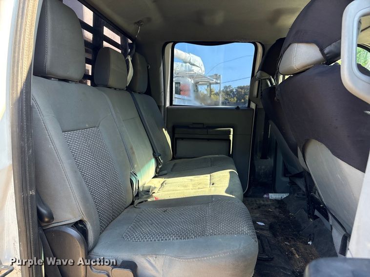 image for item EU0596 2011 Ford F350 Super Duty Crew Cab pickup truck