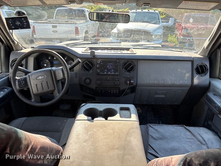 image for item EU0596 2011 Ford F350 Super Duty Crew Cab pickup truck