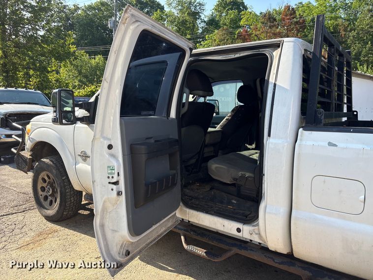 image for item EU0596 2011 Ford F350 Super Duty Crew Cab pickup truck