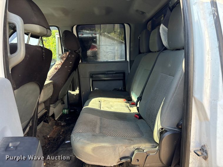 image for item EU0596 2011 Ford F350 Super Duty Crew Cab pickup truck