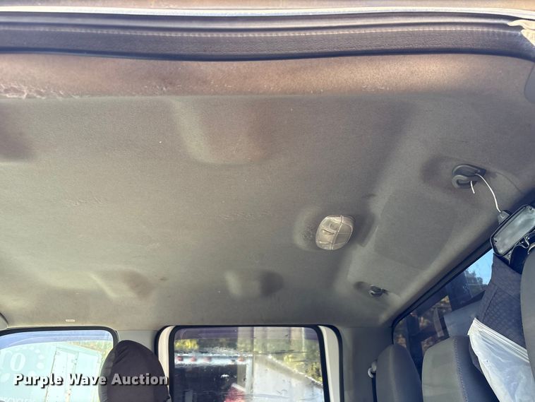 image for item EU0596 2011 Ford F350 Super Duty Crew Cab pickup truck