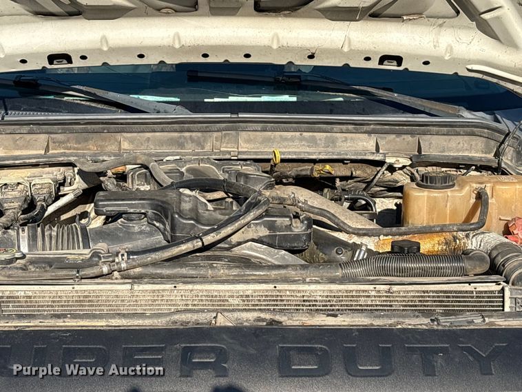 image for item EU0596 2011 Ford F350 Super Duty Crew Cab pickup truck