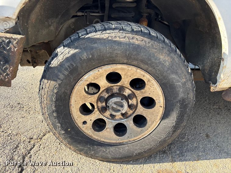 image for item EU0596 2011 Ford F350 Super Duty Crew Cab pickup truck