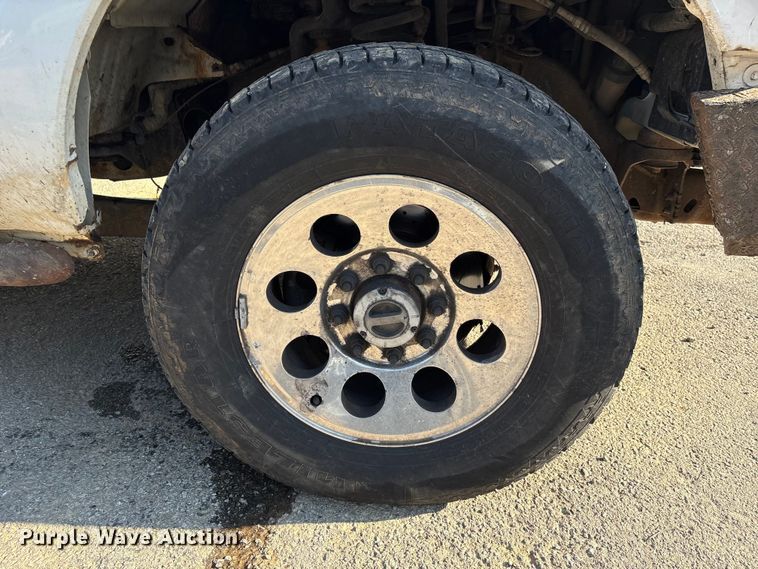 image for item EU0596 2011 Ford F350 Super Duty Crew Cab pickup truck