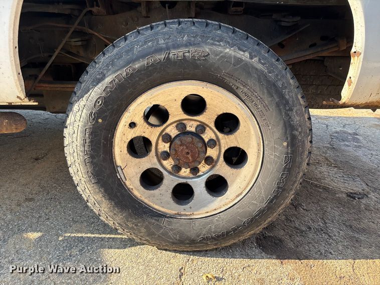 image for item EU0596 2011 Ford F350 Super Duty Crew Cab pickup truck