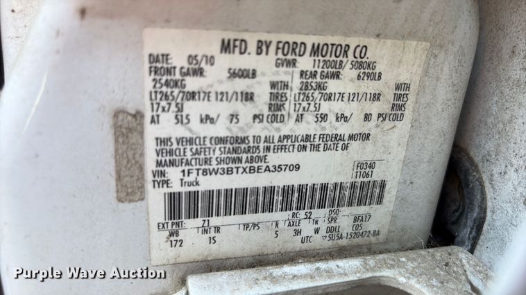 image for item EU0596 2011 Ford F350 Super Duty Crew Cab pickup truck