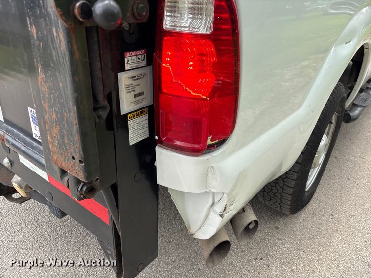 image for item EU0632 2015 Ford F250 Super Duty Ext. Cab pickup truck