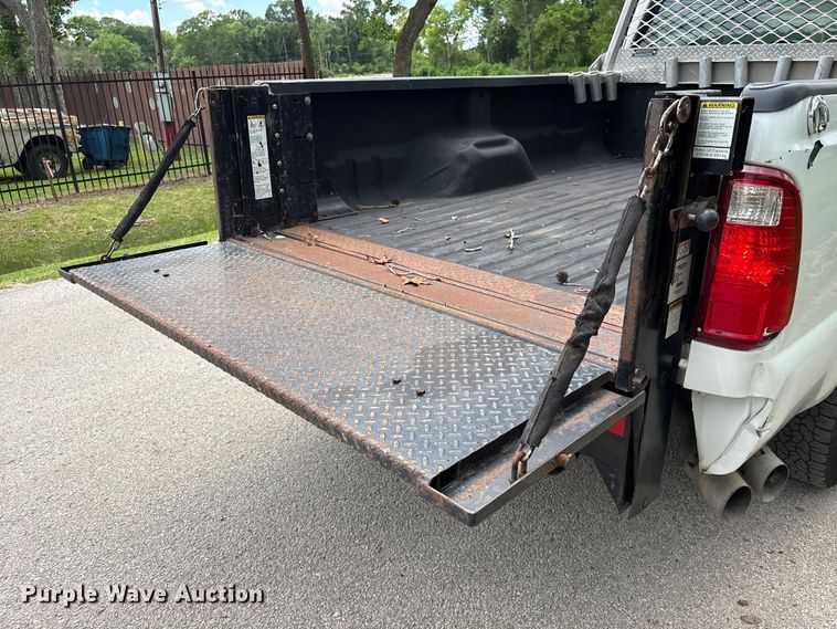 image for item EU0632 2015 Ford F250 Super Duty Ext. Cab pickup truck
