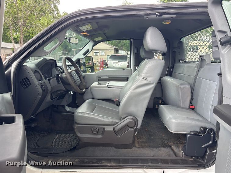image for item EU0632 2015 Ford F250 Super Duty Ext. Cab pickup truck