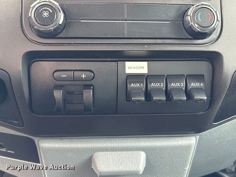 image for item EU0632 2015 Ford F250 Super Duty Ext. Cab pickup truck