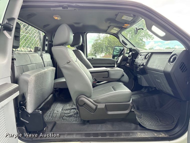 image for item EU0632 2015 Ford F250 Super Duty Ext. Cab pickup truck