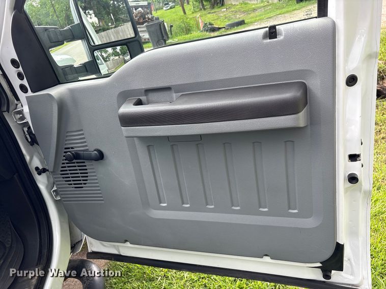 image for item EU0632 2015 Ford F250 Super Duty Ext. Cab pickup truck