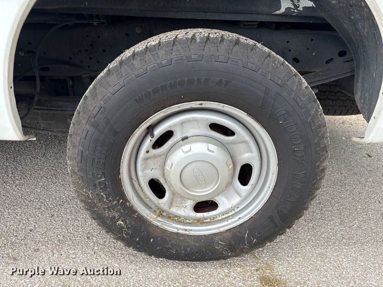 image for item EU0632 2015 Ford F250 Super Duty Ext. Cab pickup truck