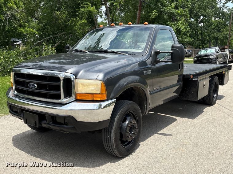 image for item EU0633 1999 Ford F550 Super Duty flatbed truck