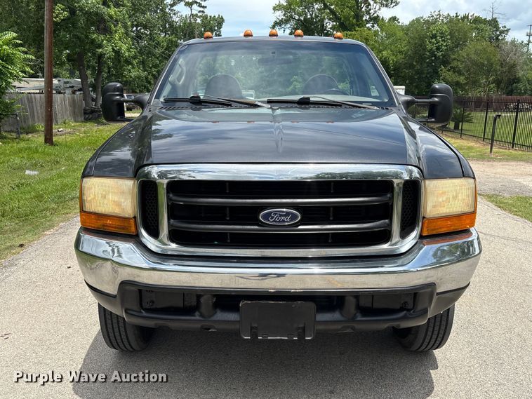 image for item EU0633 1999 Ford F550 Super Duty flatbed truck