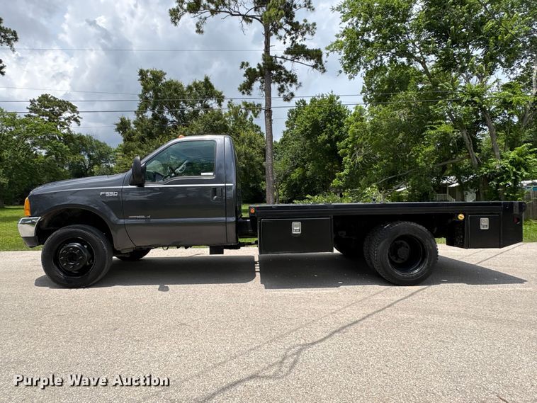 image for item EU0633 1999 Ford F550 Super Duty flatbed truck