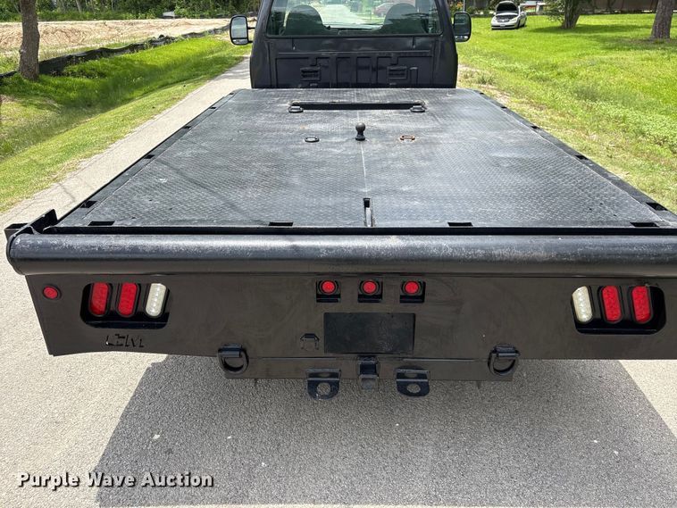 image for item EU0633 1999 Ford F550 Super Duty flatbed truck