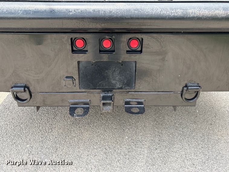 image for item EU0633 1999 Ford F550 Super Duty flatbed truck