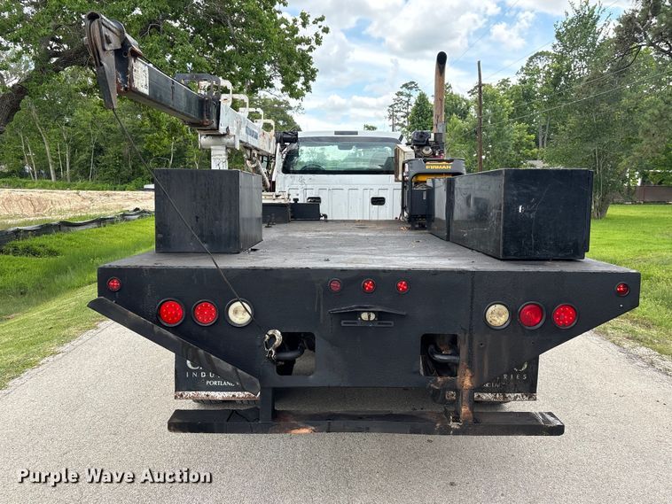 image for item EU0634 2011 Ford F750 utility / service truck
