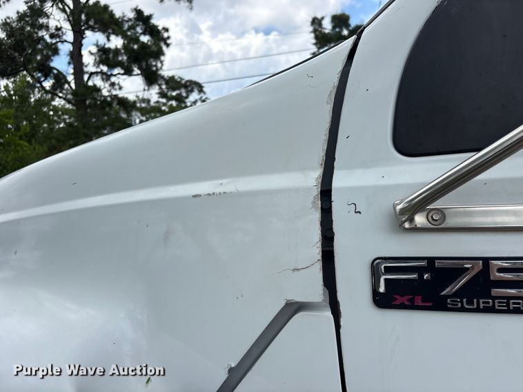 image for item EU0634 2011 Ford F750 utility / service truck