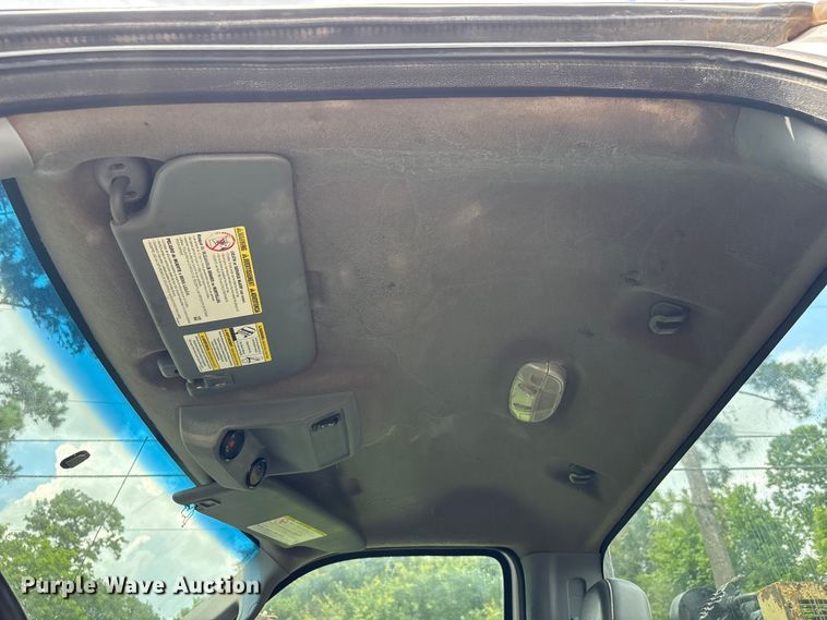 image for item EU0634 2011 Ford F750 utility / service truck