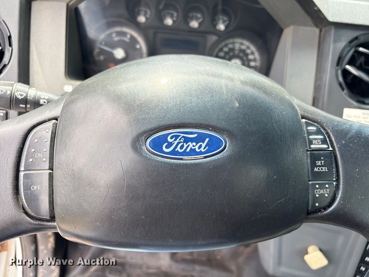 image for item EU0634 2011 Ford F750 utility / service truck