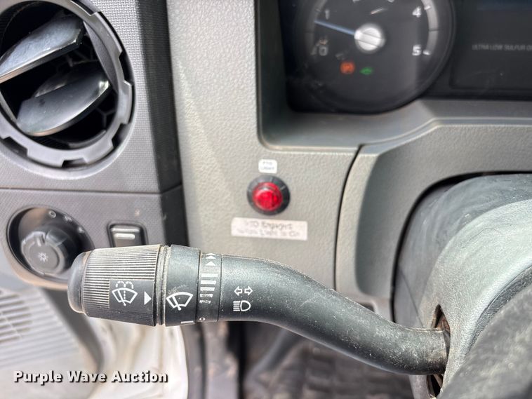 image for item EU0634 2011 Ford F750 utility / service truck
