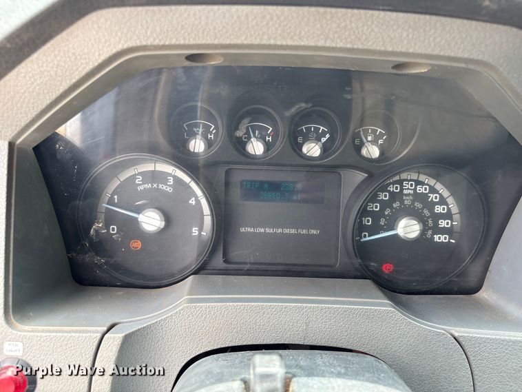 image for item EU0634 2011 Ford F750 utility / service truck