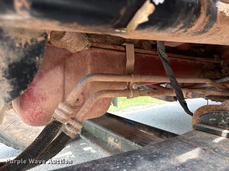 image for item EU0634 2011 Ford F750 utility / service truck