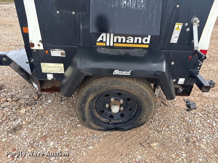 image for item EU0653 2018 Allmand NIGHT LITE VSERIES NLV light plant