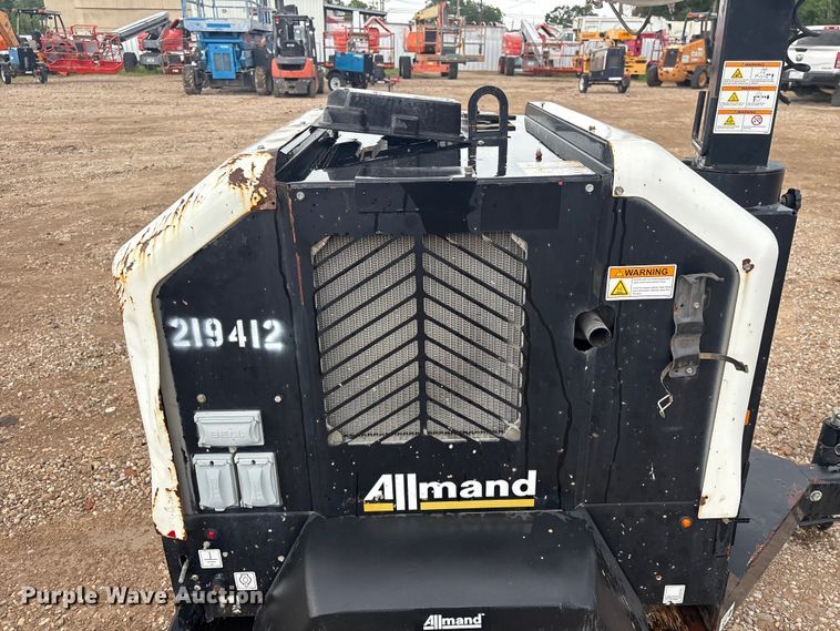 image for item EU0653 2018 Allmand NIGHT LITE VSERIES NLV light plant