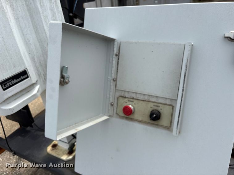 image for item EU0659 Security camera trailer