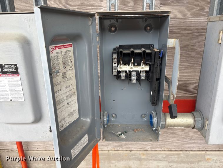 image for item EU0661 Temporary electrical service