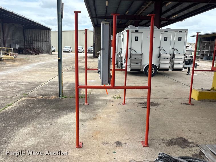 image for item EU0662 Temporary electrical service