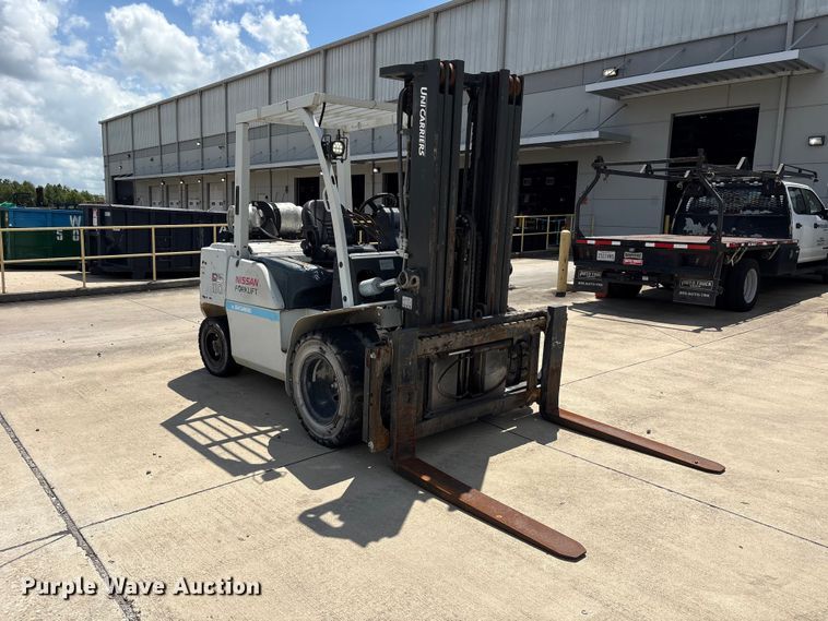image for item EU0666 2015 Nissan PF100YLP forklift