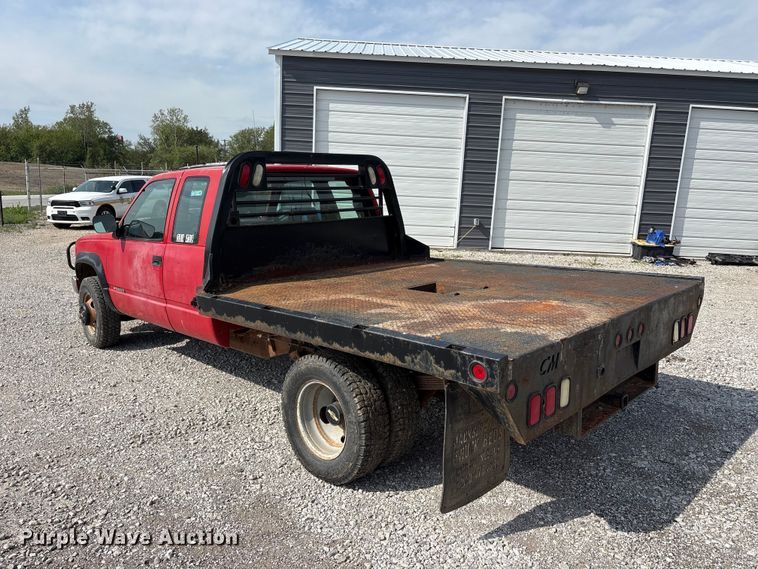 image for item EU5615 1993 Chevrolet K3500 Ext. Cab flatbed pickup truck