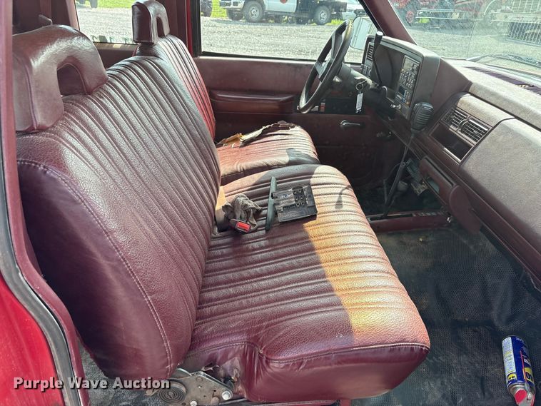 image for item EU5615 1993 Chevrolet K3500 Ext. Cab flatbed pickup truck