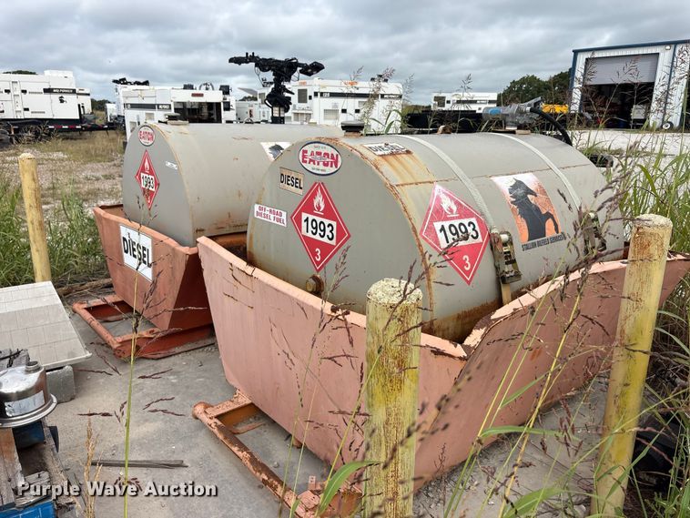 image for item EU5671 (2) fuel tanks